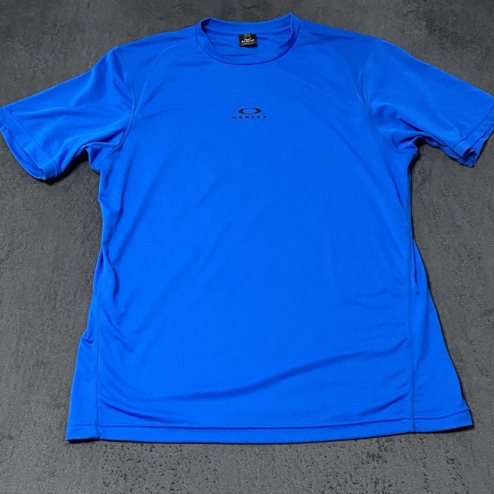 Oakley Performance Fit T-Shirt Mens XL Blue Activewear Crew Neck Top Logo Sporty